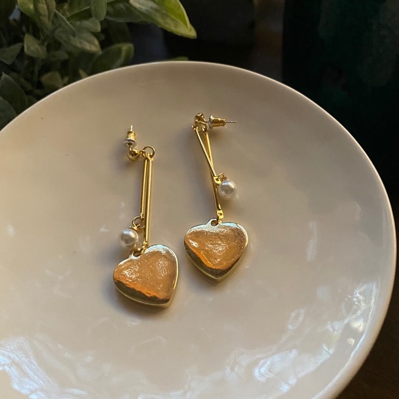 Red Heart Gold Dangle Valentine’s earrings - Picture 5 of 9